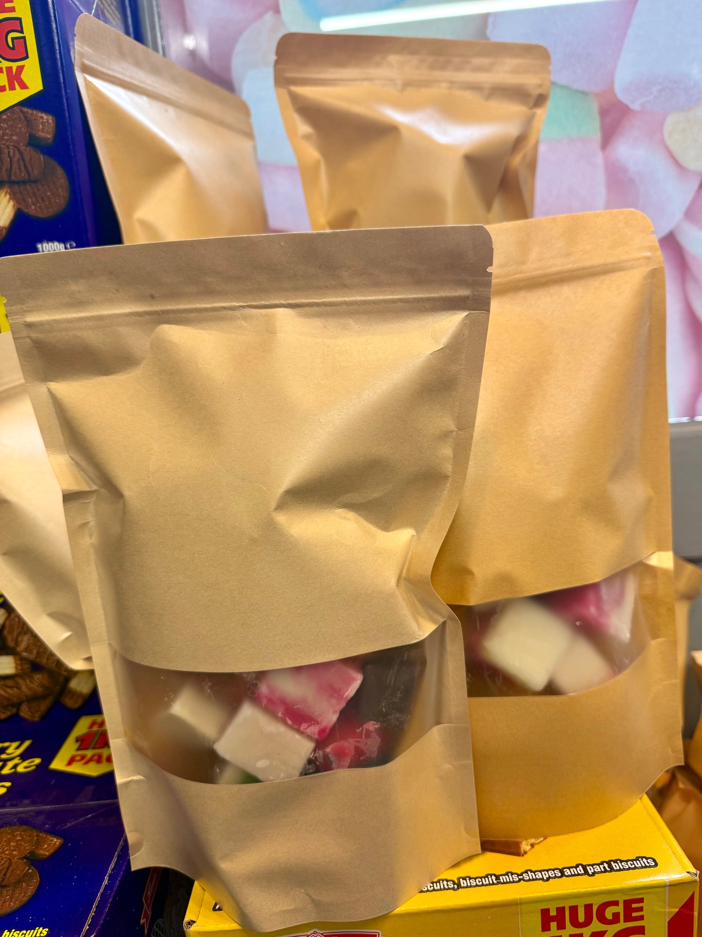 FUDGE 1KG CLEARANCE POUCH
